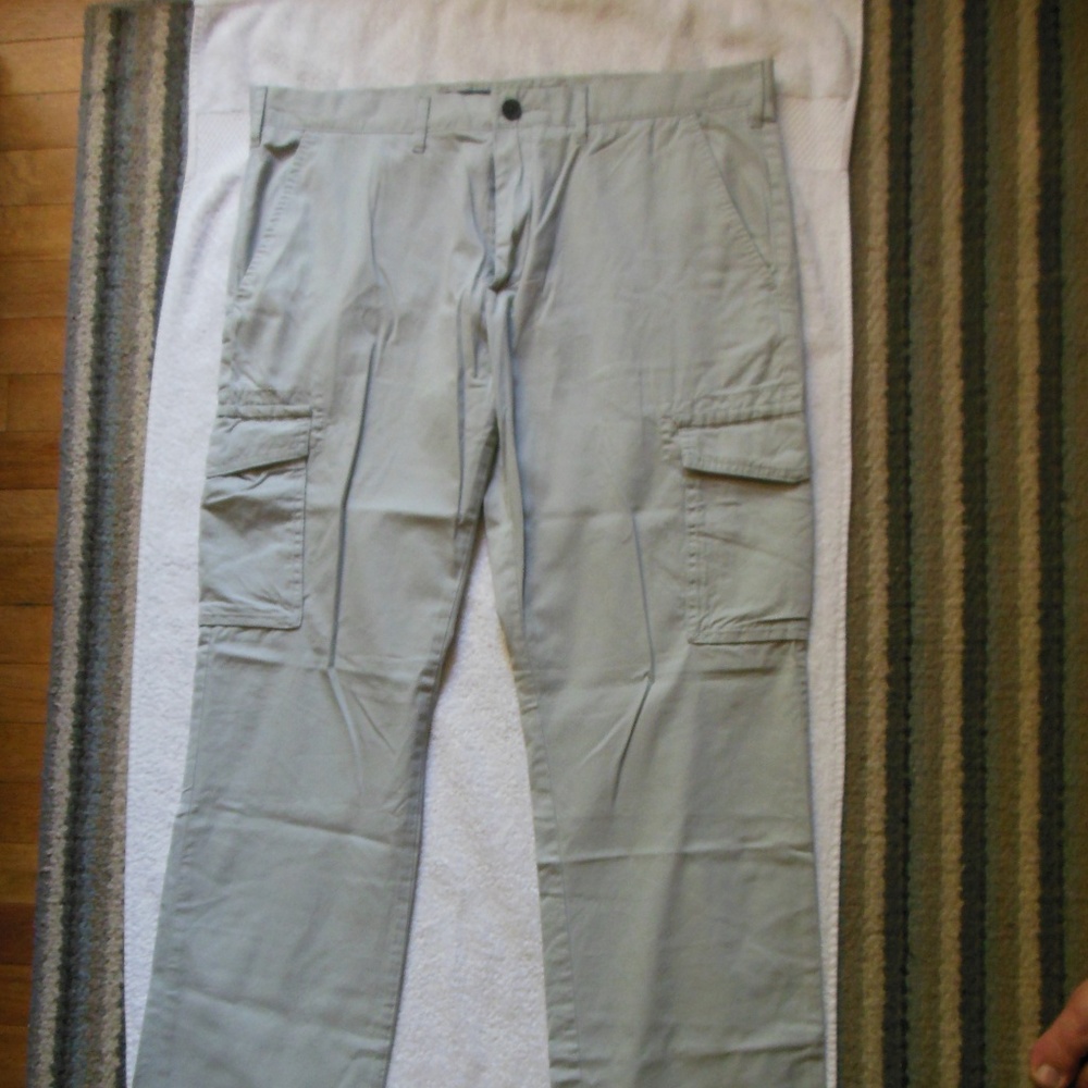 Marc Anthony Cargo chinos Never worn